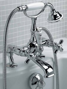 CITY - BATH AND SHOWER MIXER - DECK MOUNTED WITH HOSE AND HA Devon & Devon DED_UTCI133P